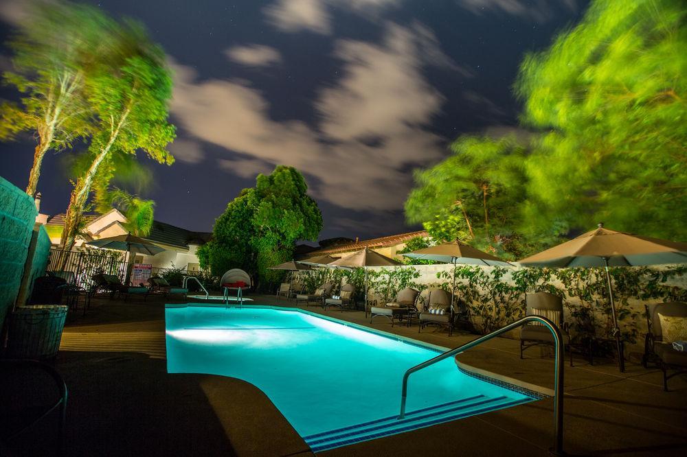 The Chateau At Lake La Quinta Exterior photo