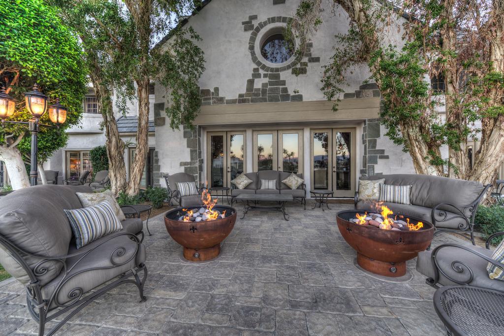 The Chateau At Lake La Quinta Exterior photo