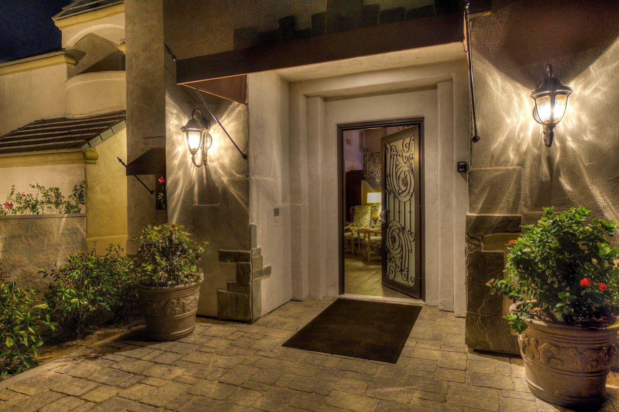 The Chateau At Lake La Quinta Exterior photo