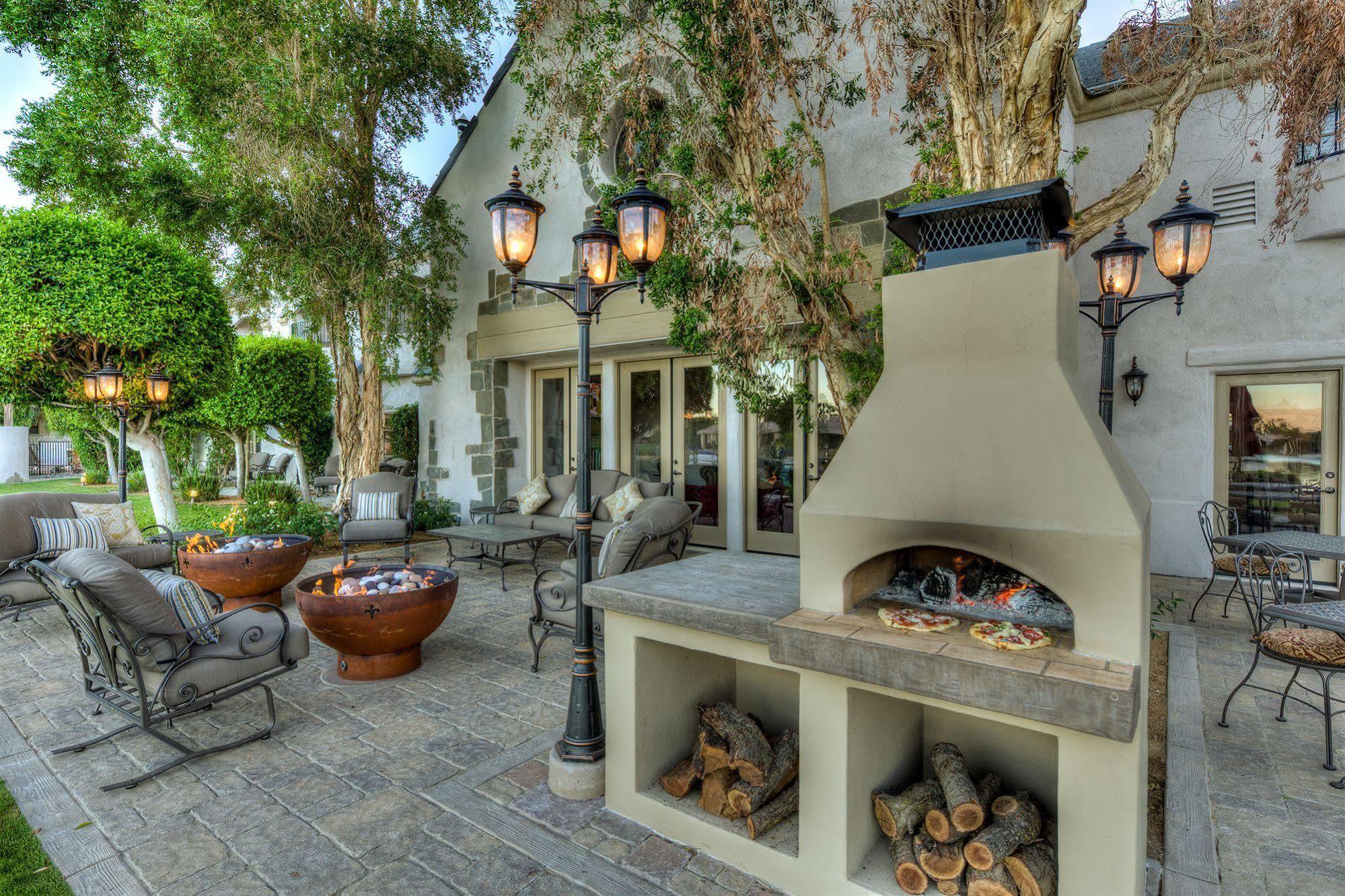 The Chateau At Lake La Quinta Exterior photo