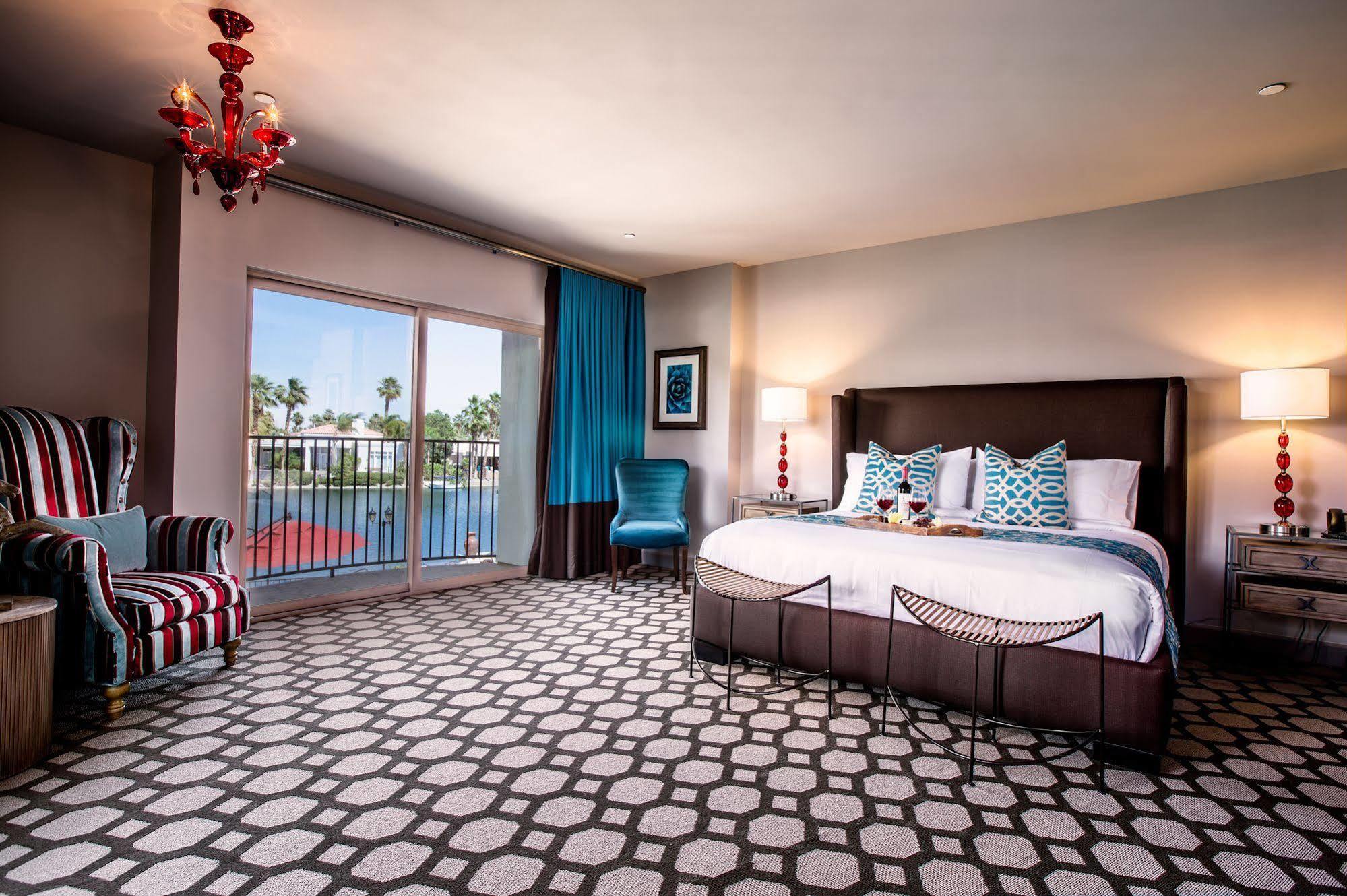 The Chateau At Lake La Quinta Exterior photo