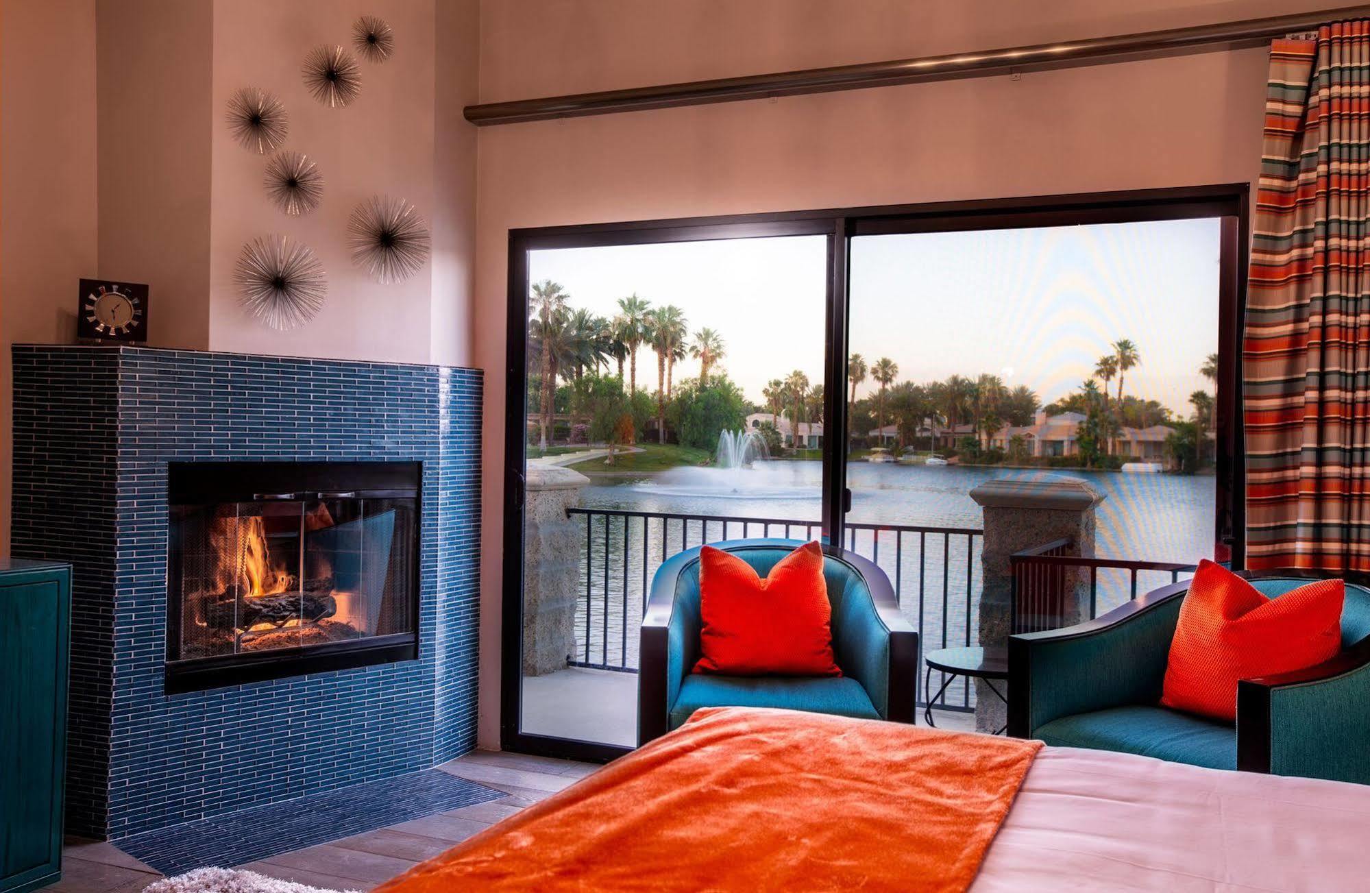 The Chateau At Lake La Quinta Exterior photo