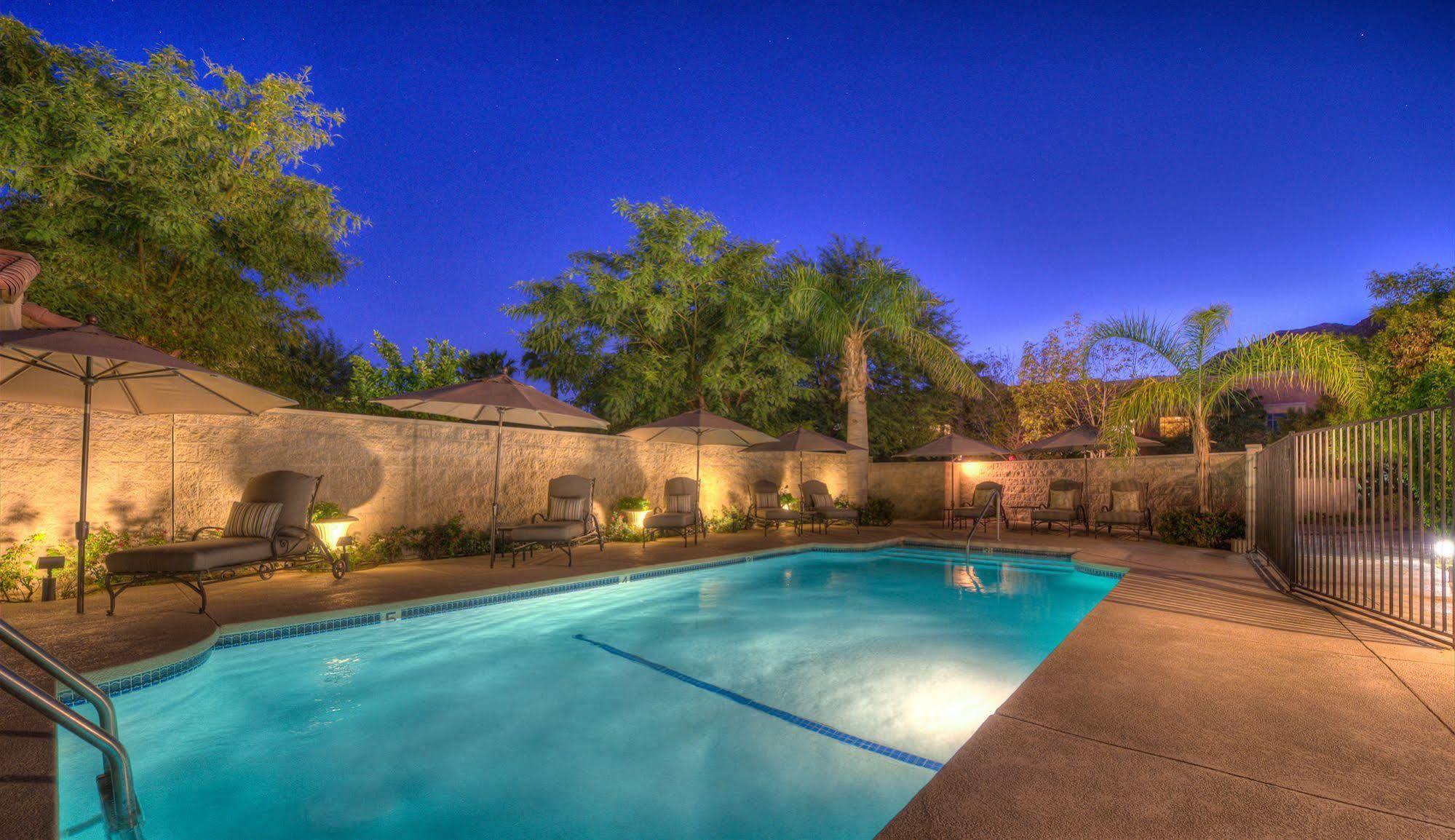 The Chateau At Lake La Quinta Exterior photo